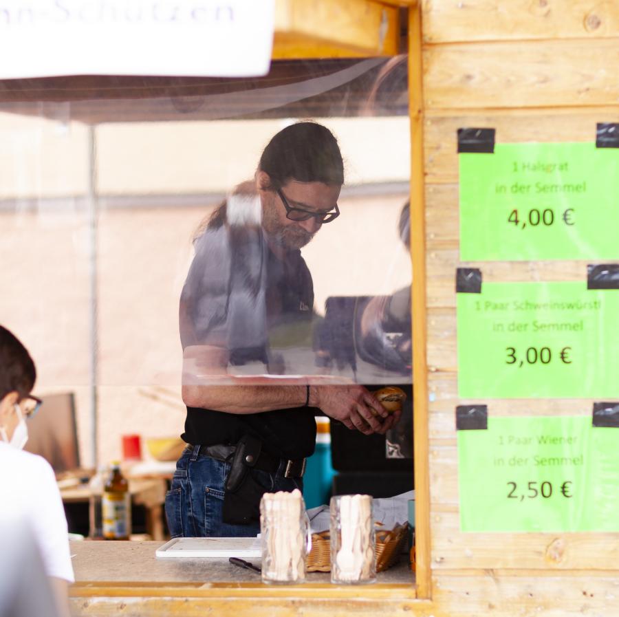 Gastronomie der Frohsinn-Schützen - KunstHandWerksMarkt Frontenhausen